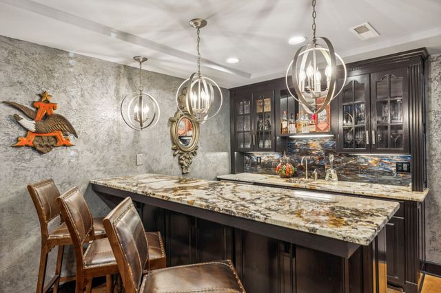 203 Kensington Park, Nashville, TN 37215