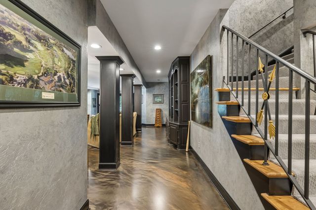 203 Kensington Park, Nashville, TN 37215