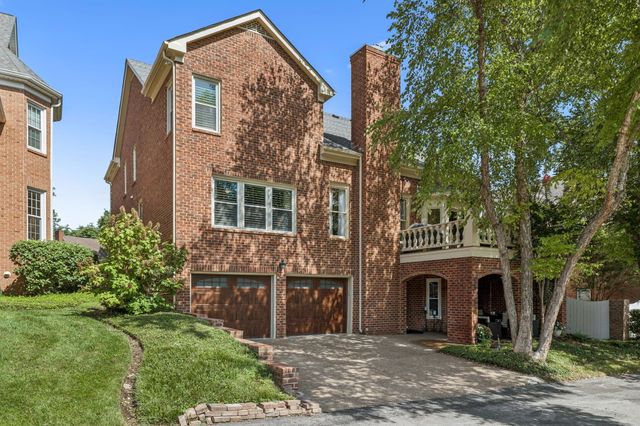203 Kensington Park, Nashville, TN 37215