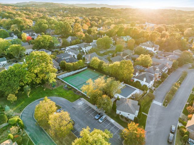 203 Kensington Park, Nashville, TN 37215