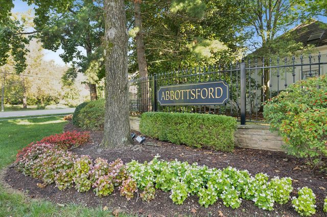 203 Kensington Park, Nashville, TN 37215