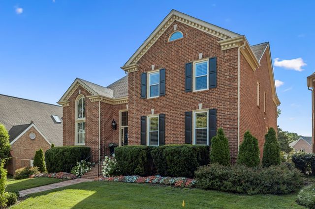 203 Kensington Park, Nashville, TN 37215