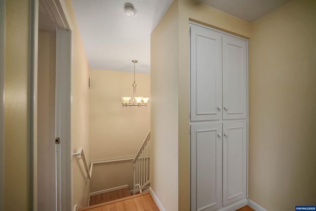 1283 Karen Wy NW, Salem, OR 97304