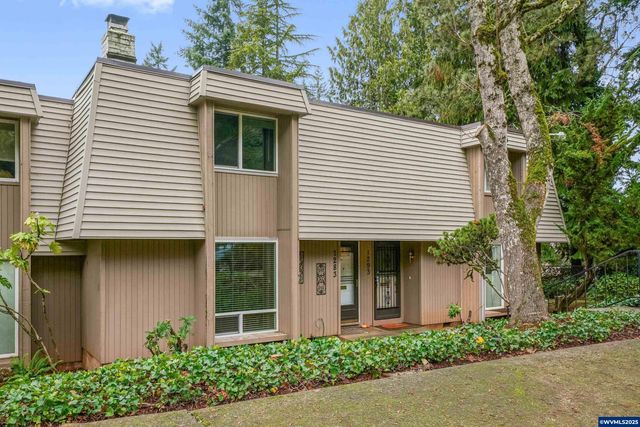 1283 Karen Wy NW, Salem, OR 97304