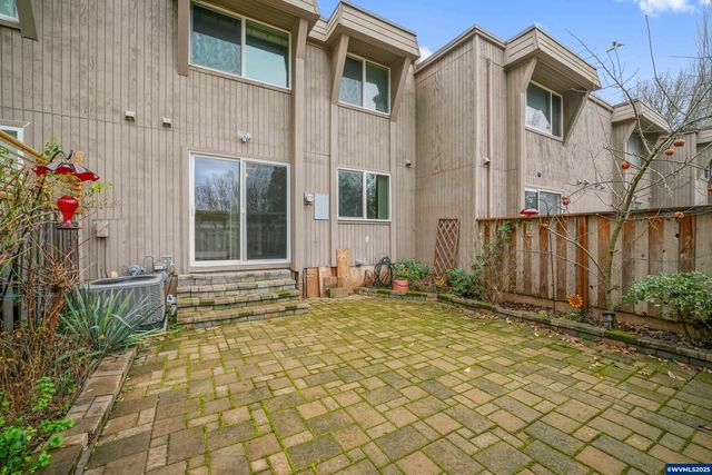 1283 Karen Wy NW, Salem, OR 97304