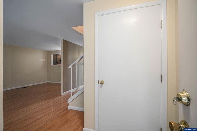 1283 Karen Wy NW, Salem, OR 97304