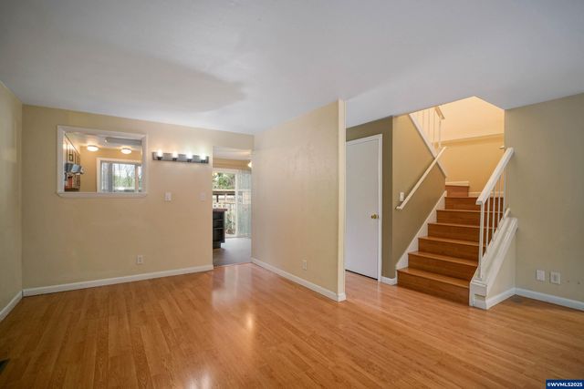 1283 Karen Wy NW, Salem, OR 97304