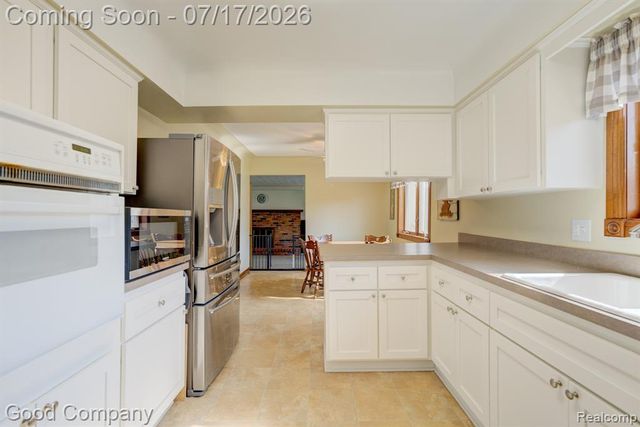 53625 Shelby Road, Utica, MI 48316