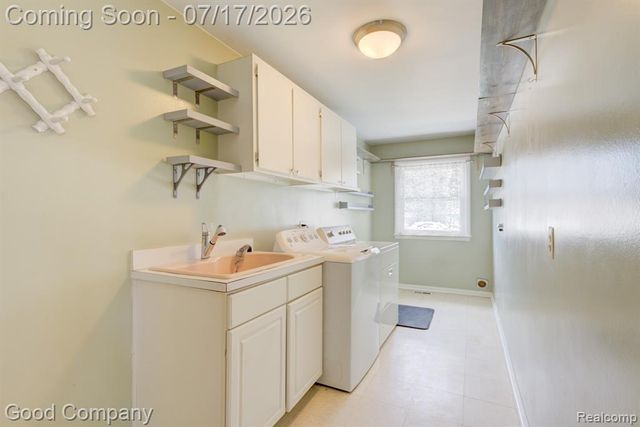 53625 Shelby Road, Utica, MI 48316