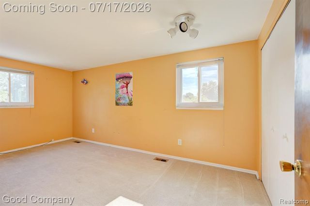 53625 Shelby Road, Utica, MI 48316