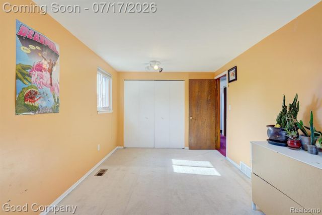 53625 Shelby Road, Utica, MI 48316