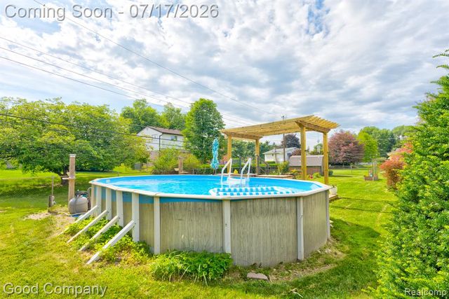 53625 Shelby Road, Utica, MI 48316