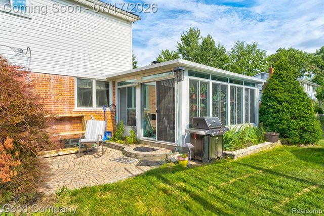 53625 Shelby Road, Utica, MI 48316