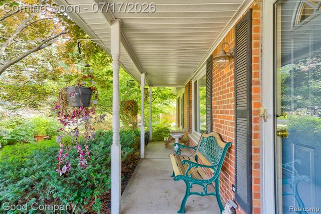 53625 Shelby Road, Utica, MI 48316