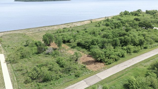9433 W Shoreline Drive, Kemp, TX 75143
