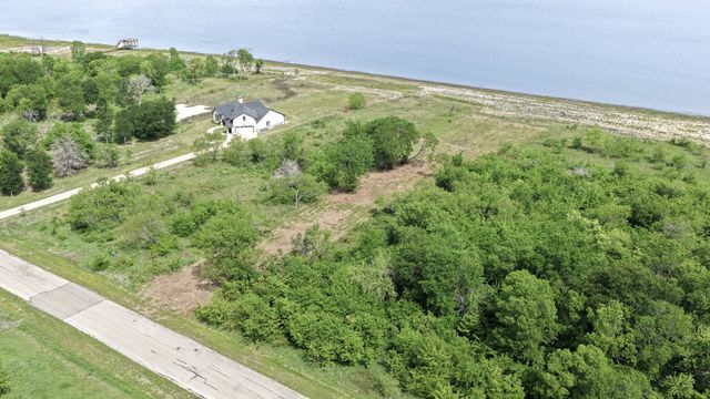 9433 W Shoreline Drive, Kemp, TX 75143
