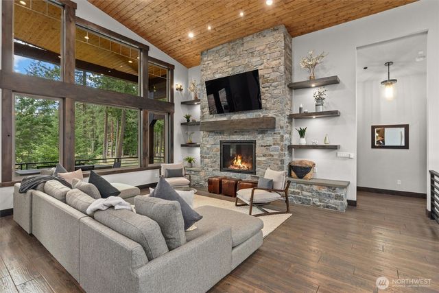 890 Larkspur Loop, Cle Elum, WA 98922