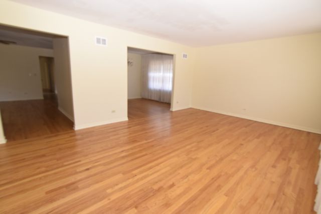 5025 Carol Street 2, Skokie, IL 60077