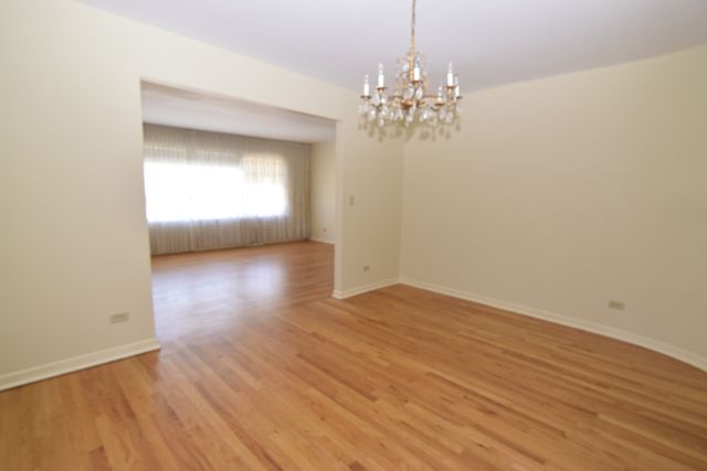 5025 Carol Street 2, Skokie, IL 60077
