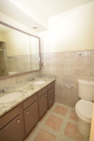 5025 Carol Street 2, Skokie, IL 60077