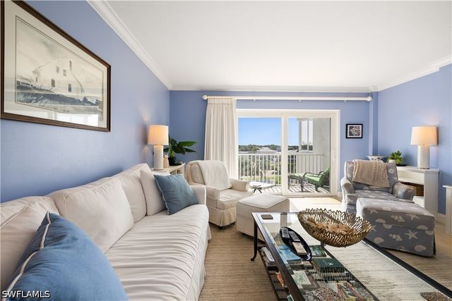 1977 Gulf Shore BLVD N 504, Naples, FL 34102