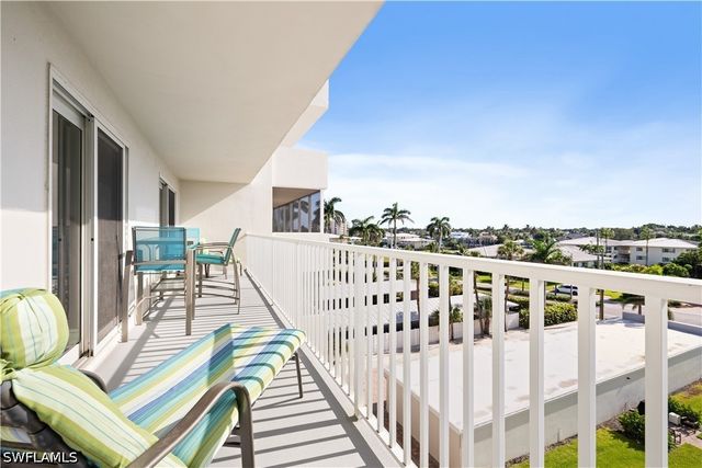 1977 Gulf Shore BLVD N 504, Naples, FL 34102