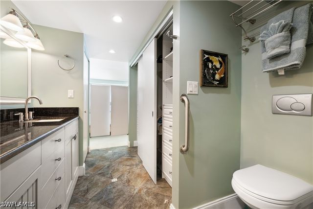 1977 Gulf Shore BLVD N 504, Naples, FL 34102