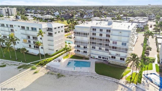 1977 Gulf Shore BLVD N 504, Naples, FL 34102