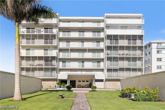 1977 Gulf Shore BLVD N 504, Naples, FL 34102