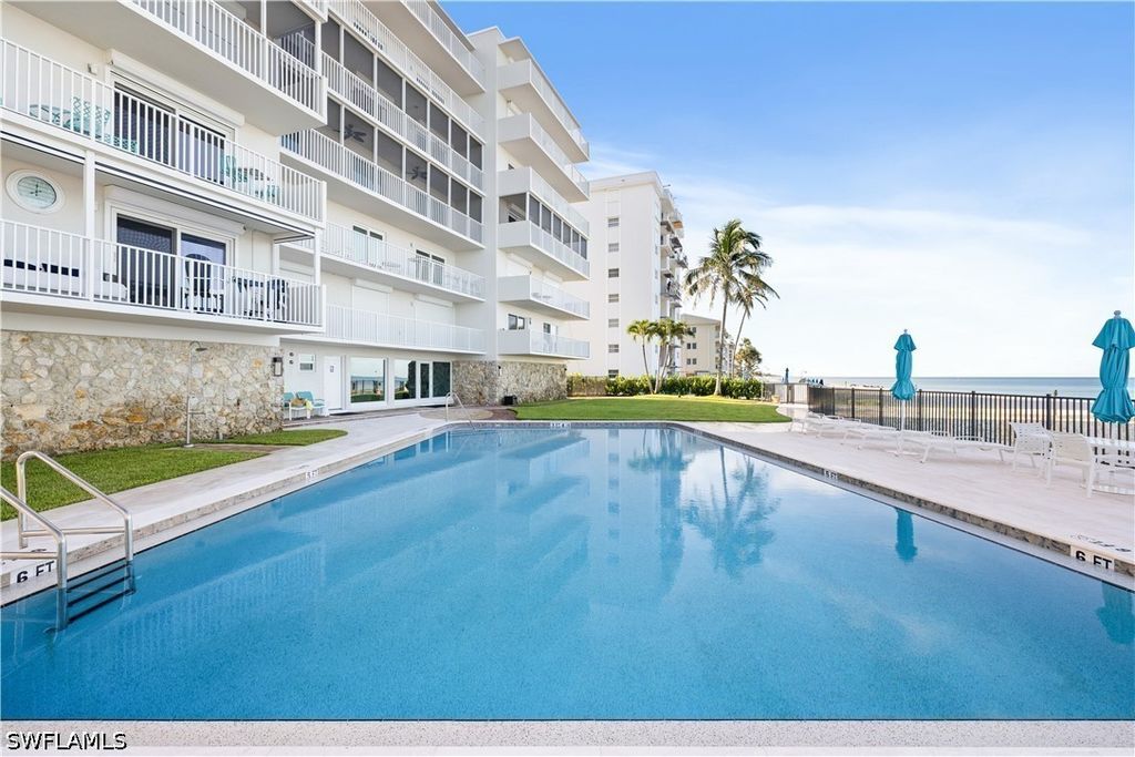 1977 Gulf Shore BLVD N 504, Naples, FL 34102