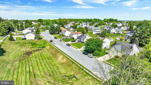 11 BANCROFT ST, Taneytown, MD 21787