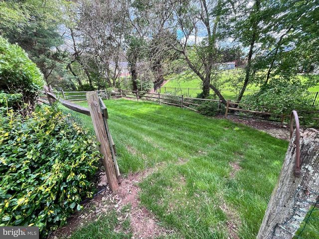 11 BANCROFT ST, Taneytown, MD 21787