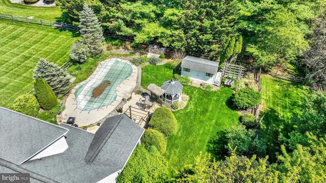 11 BANCROFT ST, Taneytown, MD 21787