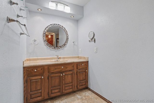 2966 W Berwick Street, Claremore, OK 74017