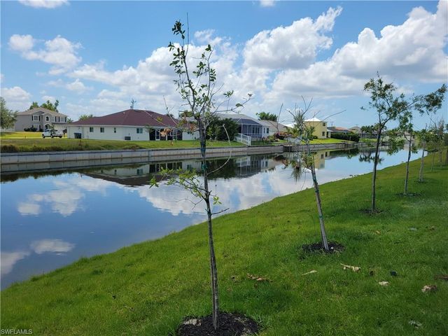 3229 SW 15th PL, Cape Coral, FL 33914