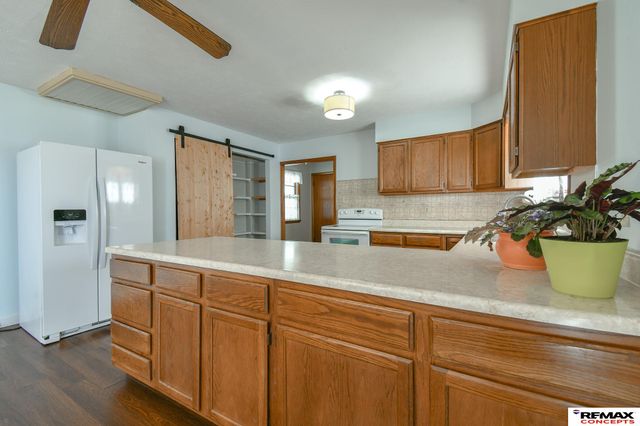 4221 N 11 Street, Lincoln, NE 68521