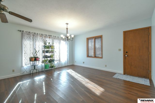 4221 N 11 Street, Lincoln, NE 68521