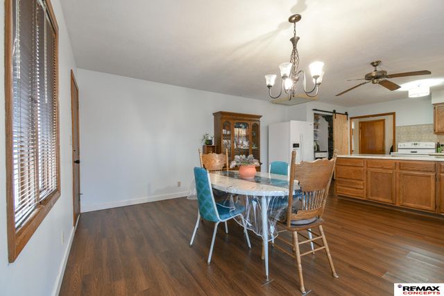 4221 N 11 Street, Lincoln, NE 68521