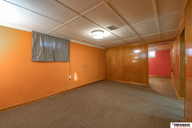 4221 N 11 Street, Lincoln, NE 68521