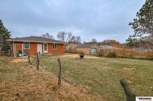 4221 N 11 Street, Lincoln, NE 68521