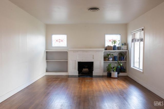 421 Holtby Road, Bakersfield, CA 93304