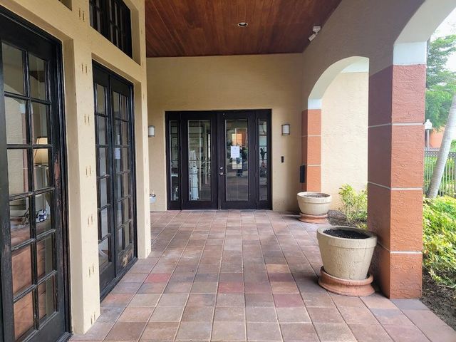 4187 N Haverhill Road 515, West Palm Beach, FL 33417
