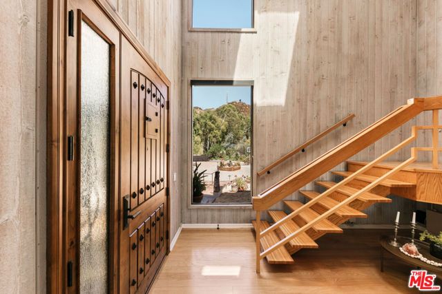 231 Loma Metisse Road, Malibu, CA 90265