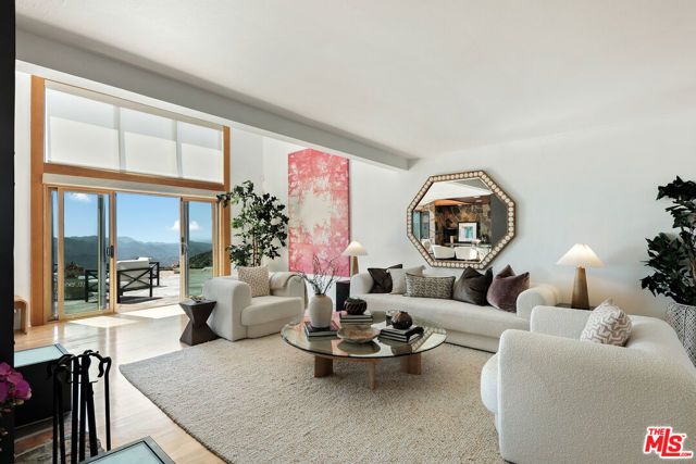 231 Loma Metisse Road, Malibu, CA 90265
