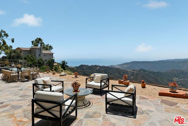 231 Loma Metisse Road, Malibu, CA 90265