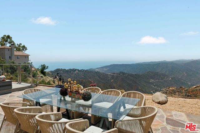 231 Loma Metisse Road, Malibu, CA 90265