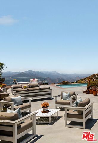 231 Loma Metisse Road, Malibu, CA 90265