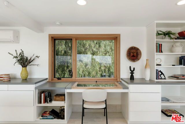 231 Loma Metisse Road, Malibu, CA 90265