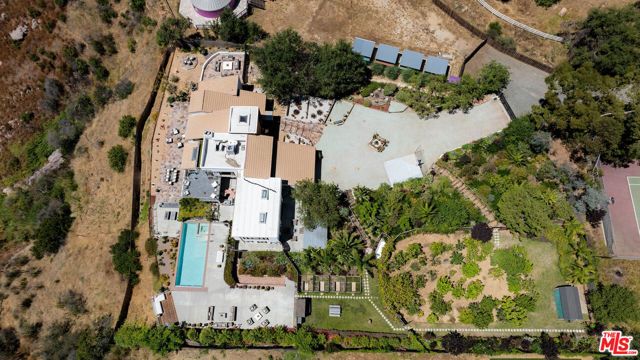 231 Loma Metisse Road, Malibu, CA 90265