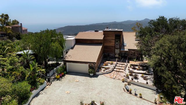 231 Loma Metisse Road, Malibu, CA 90265
